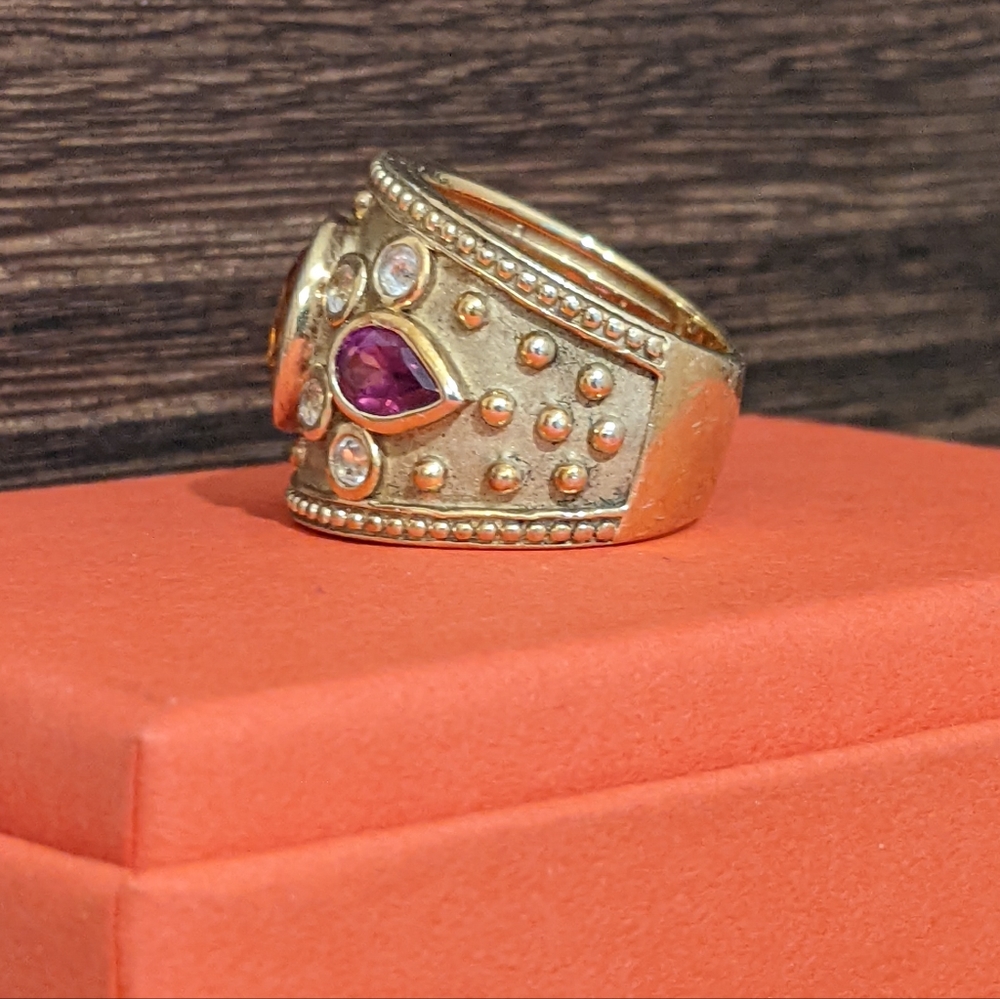 Beautiful Ring - Picture 4 of 6